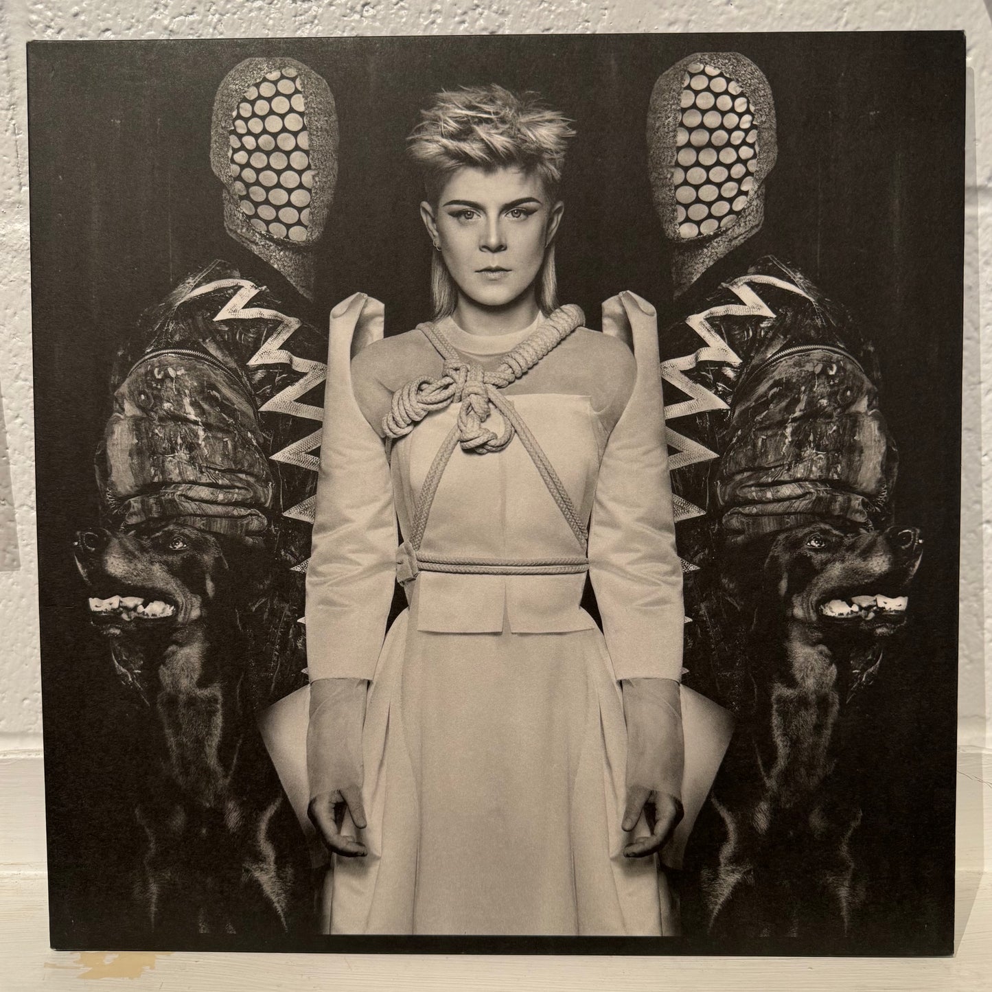Röyksopp & Robyn – Do It Again