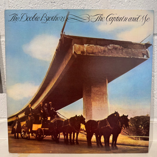 The Doobie Brothers – The Captain And Me