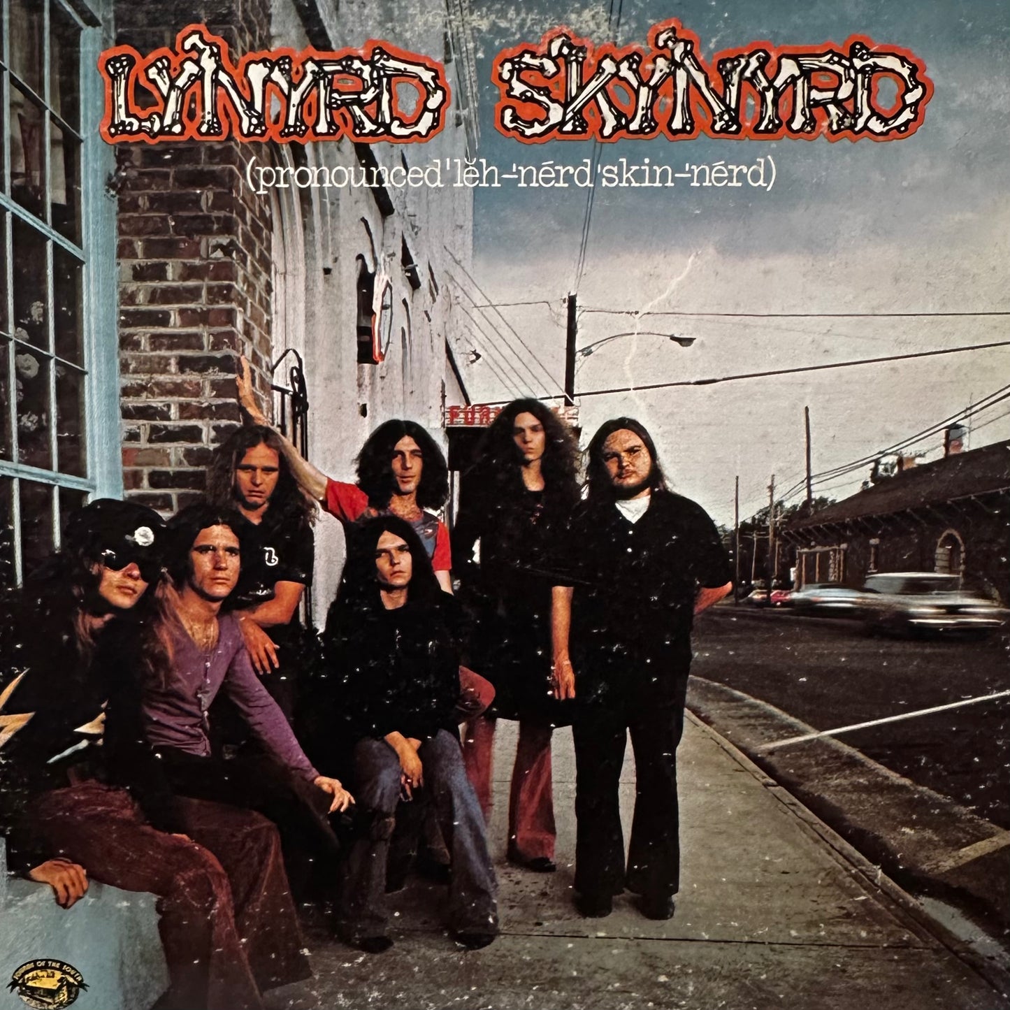 Lynyrd Skynyrd – (Pronounced 'Lĕh-'nérd 'Skin-'nérd)