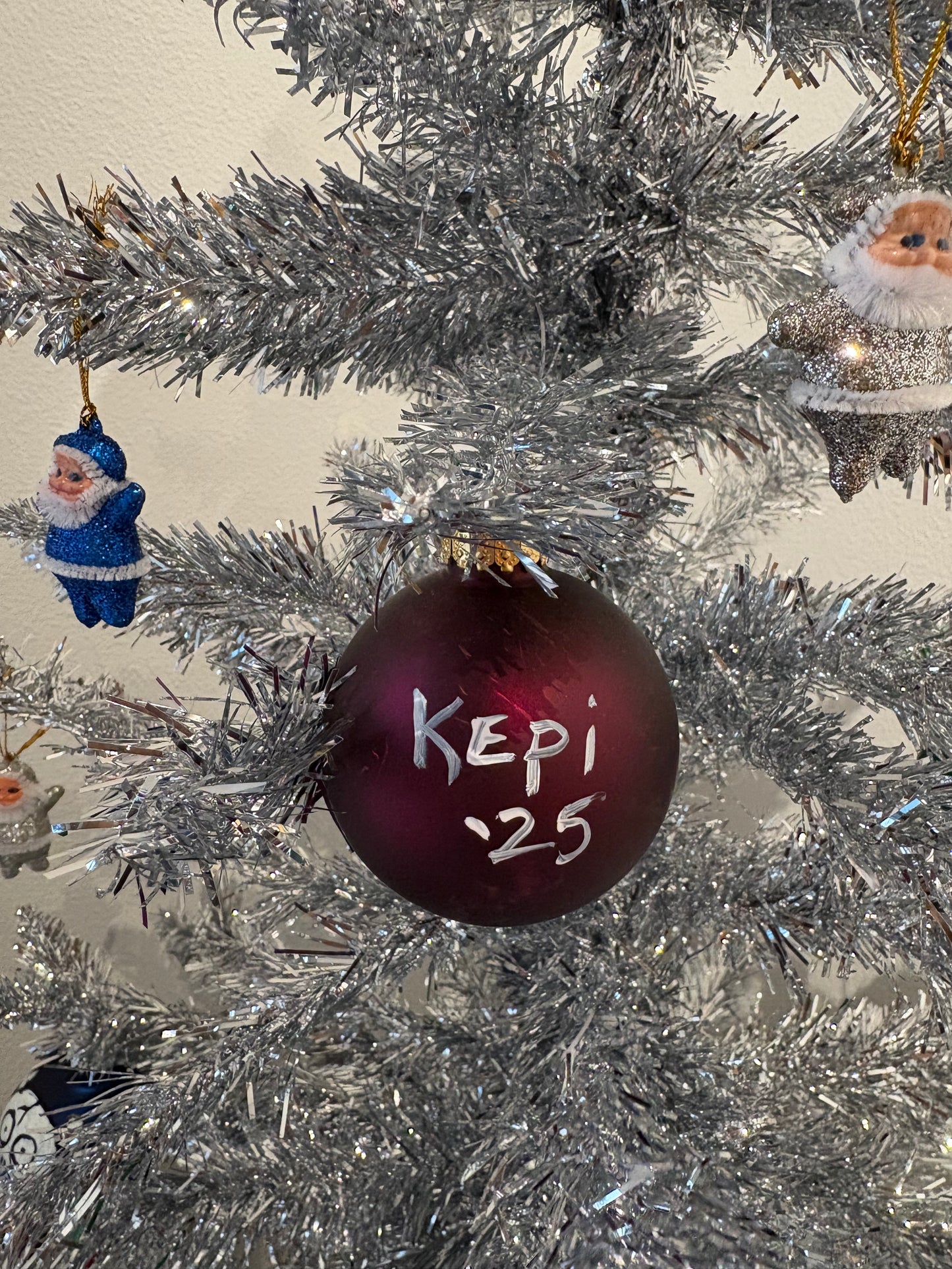 Kepi Ghoulie - Christmas Ornament Red Skull